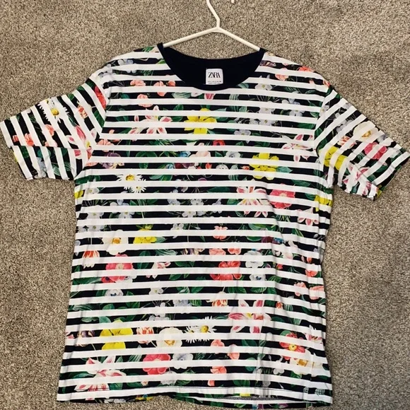 Variety of t shirts, size large - Picture 3 of 4